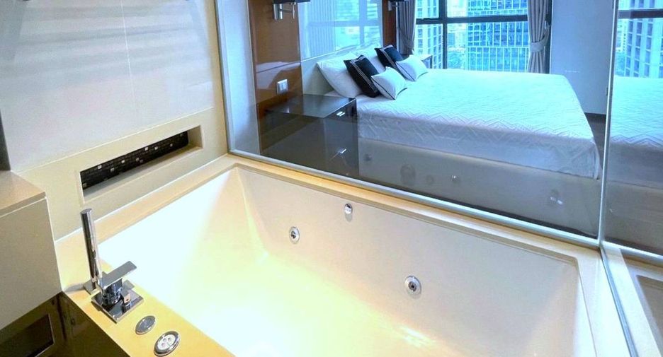 For rent 1 bed condo in Khlong Toei, Bangkok