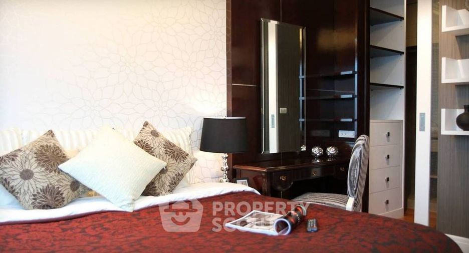 For rent 2 bedrooms condo in Khlong Toei, Bangkok