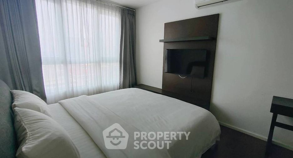 For rent 2 bedrooms condo in Watthana, Bangkok