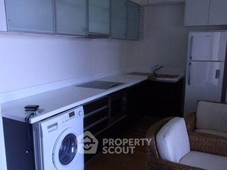 For rent 2 bedrooms condo in Yan Nawa, Bangkok