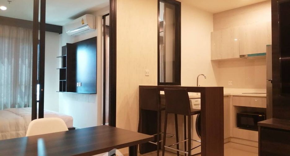 For rent 1 bed condo in Watthana, Bangkok