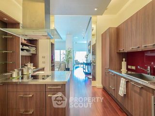 For rent 3 bedrooms condo in Watthana, Bangkok