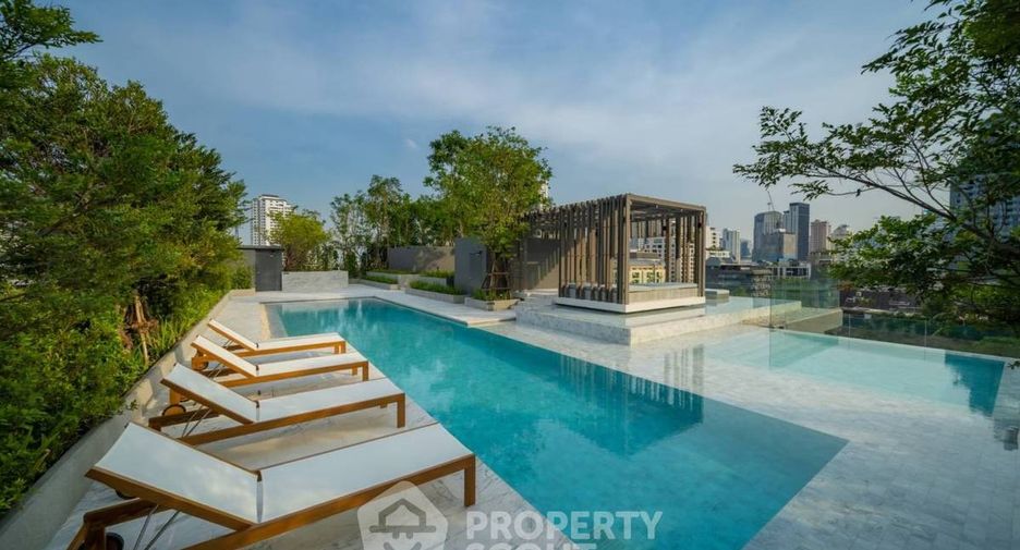 For rent 3 bedrooms condo in Watthana, Bangkok