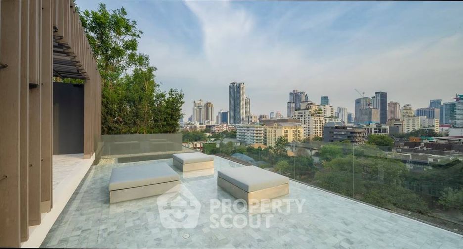For rent 3 bedrooms condo in Watthana, Bangkok