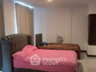 For rent 5 bedrooms townhouse in Prawet, Bangkok