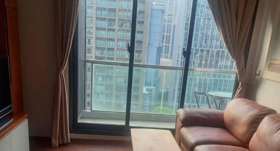 For rent 2 bedrooms condo in Khlong Toei, Bangkok