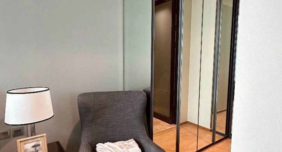 For rent 2 bedrooms condo in Pathum Wan, Bangkok