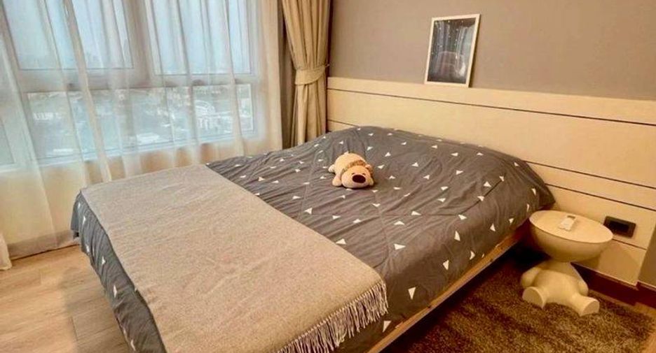 For rent 2 bedrooms condo in Huai Khwang, Bangkok