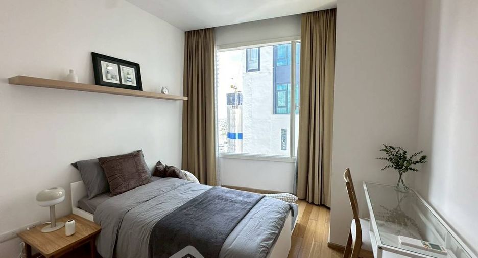 For rent 2 bedrooms condo in Khlong Toei, Bangkok