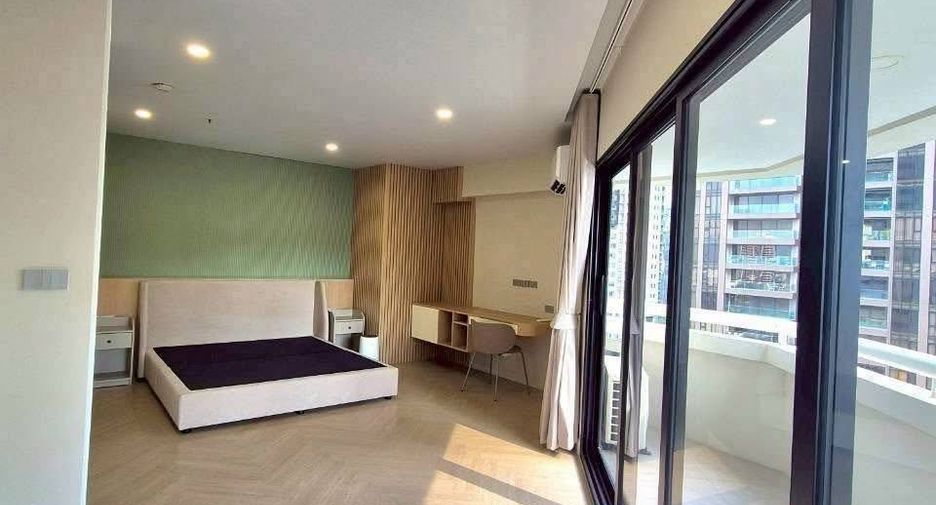 For rent 2 bedrooms condo in Khlong Toei, Bangkok