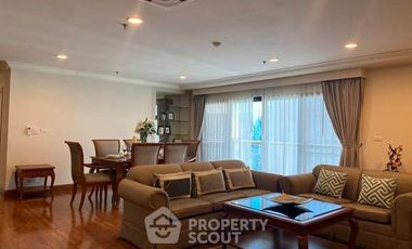 For rent 3 bedrooms apartment in Watthana, Bangkok