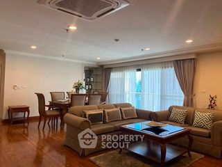 For rent 3 bedrooms apartment in Watthana, Bangkok