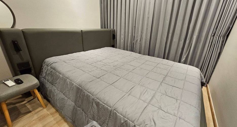 For rent 2 bedrooms condo in Huai Khwang, Bangkok