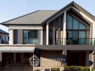 For rent 3 bedrooms house in Saphan Sung, Bangkok