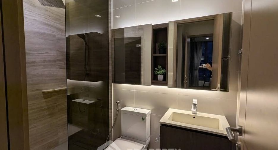 For rent 1 bed condo in Khlong Toei, Bangkok
