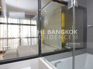 For rent 3 bedrooms condo in Khlong San, Bangkok