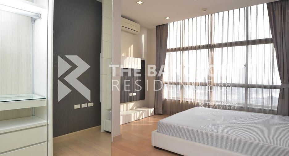 For rent 3 bedrooms condo in Khlong San, Bangkok