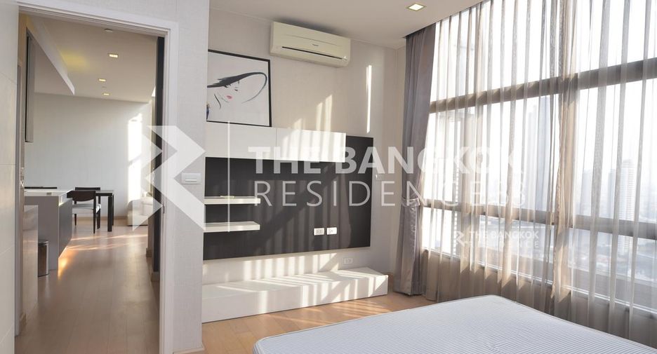 For rent 3 bedrooms condo in Khlong San, Bangkok