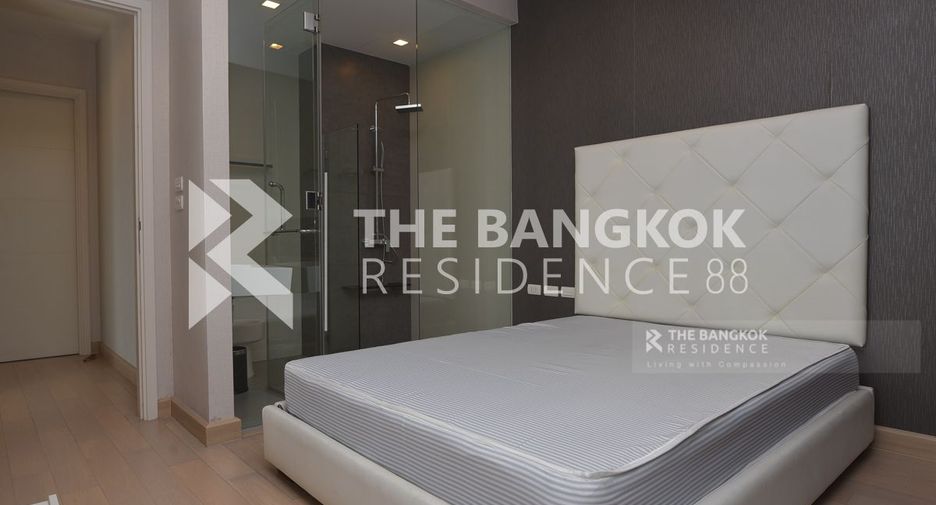 For rent 3 bedrooms condo in Khlong San, Bangkok