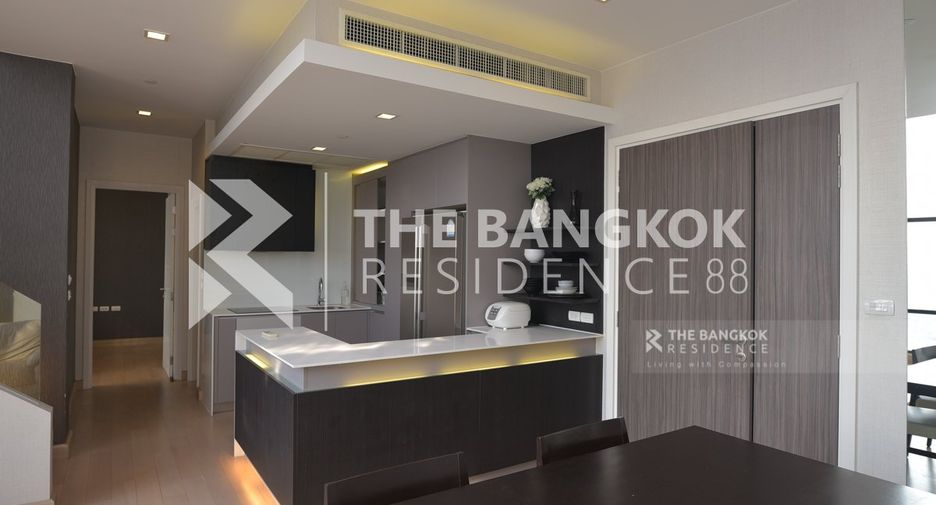 For rent 3 bedrooms condo in Khlong San, Bangkok