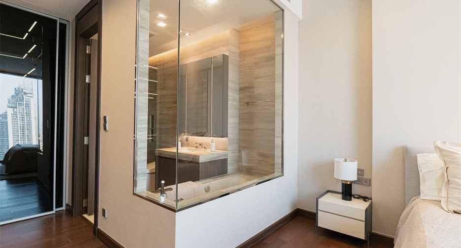 For rent 2 bedrooms condo in Khlong Toei, Bangkok