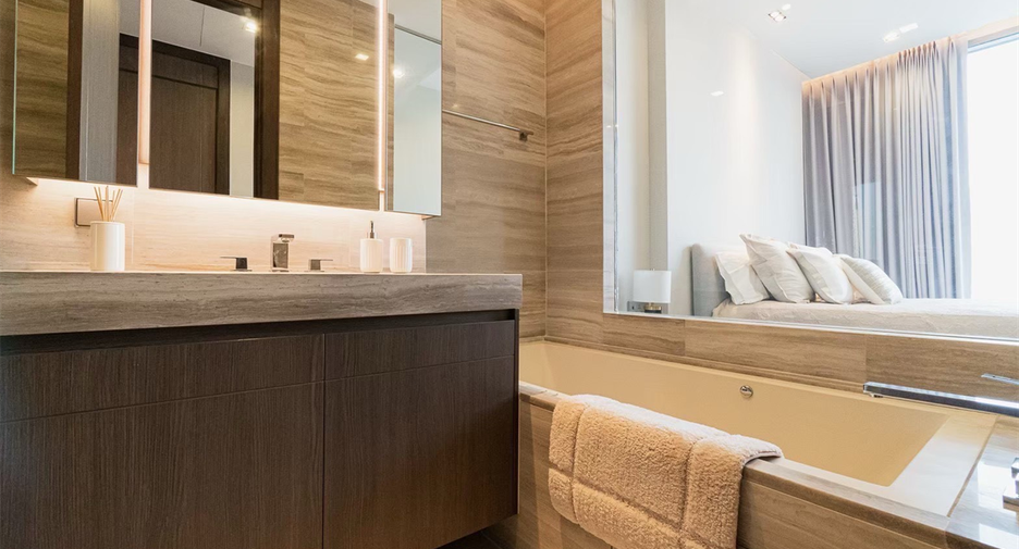 For rent 2 bedrooms condo in Khlong Toei, Bangkok