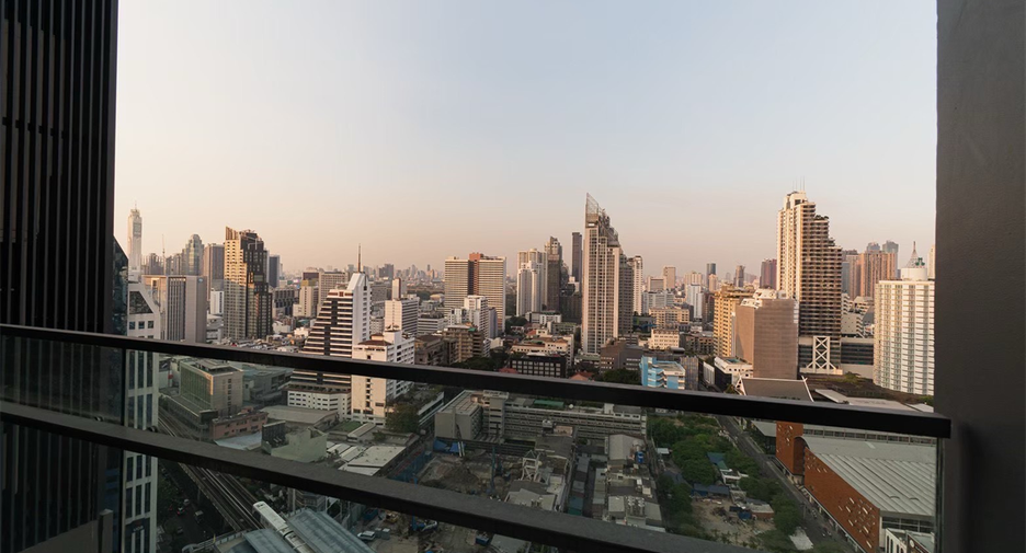 For rent 2 bedrooms condo in Khlong Toei, Bangkok