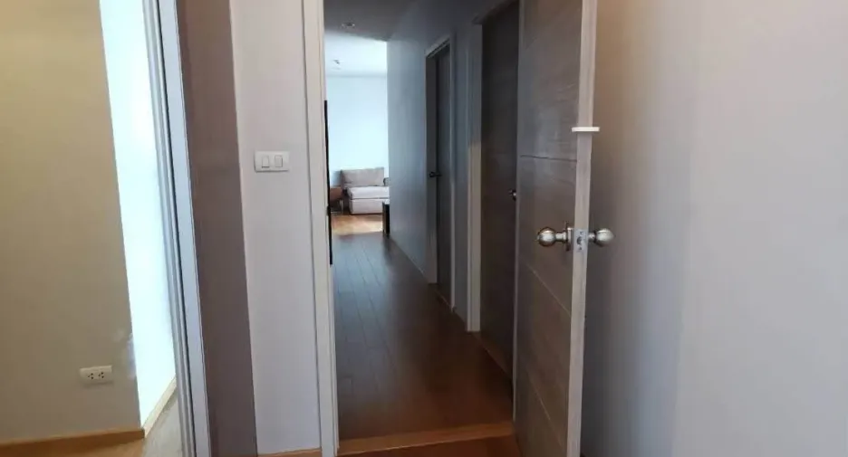 For rent 3 bedrooms condo in Khlong San, Bangkok