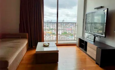 For rent 3 bedrooms condo in Khlong San, Bangkok