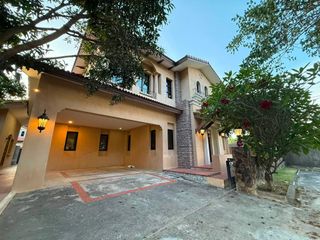 À louer 4 chambres villa à Huay Yai, Pattaya