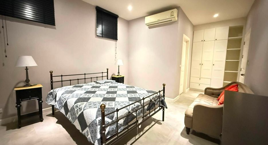 À louer 4 chambres villa à Huay Yai, Pattaya