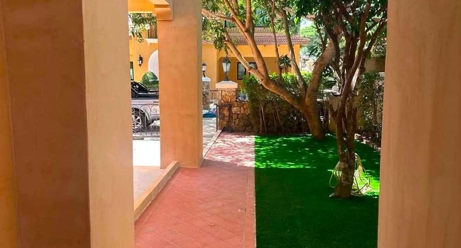 À louer 4 chambres villa à Huay Yai, Pattaya