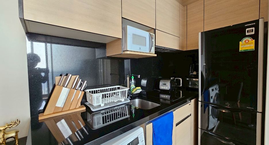 For rent 1 bed condo in Khlong Toei, Bangkok