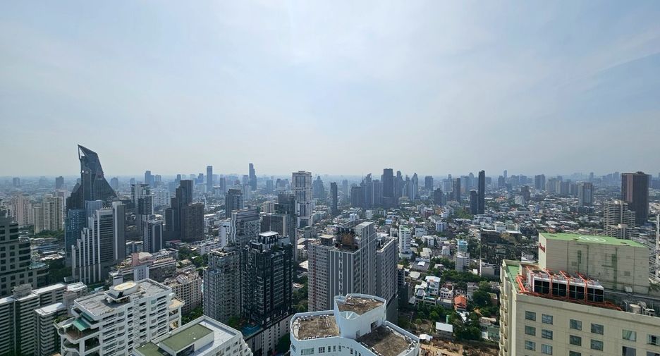 For rent 1 bed condo in Khlong Toei, Bangkok