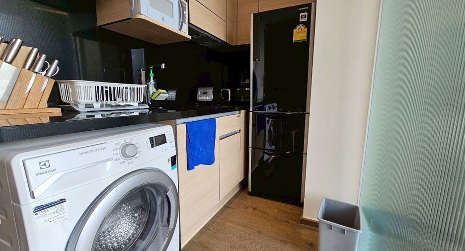 For rent 1 bed condo in Khlong Toei, Bangkok