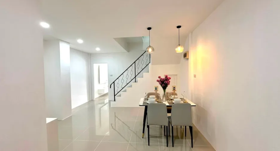 For sale 2 bedrooms townhouse in Bang Lamung, Chonburi