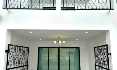 For sale 2 bedrooms townhouse in Bang Lamung, Chonburi