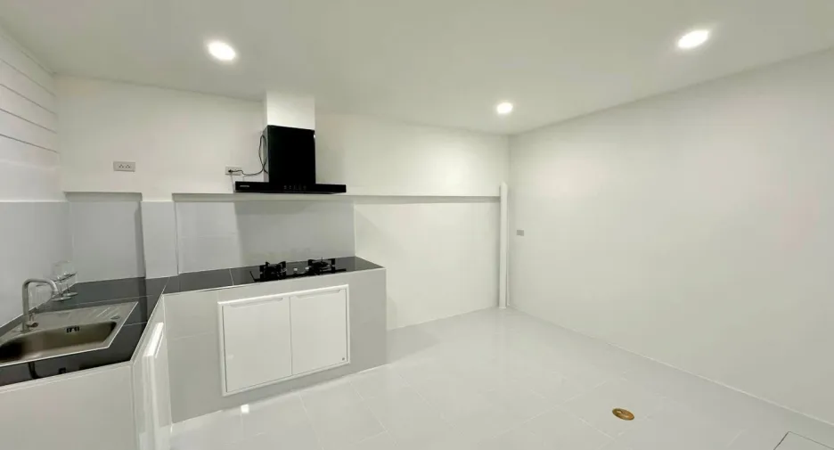 For sale 2 bedrooms townhouse in Bang Lamung, Chonburi