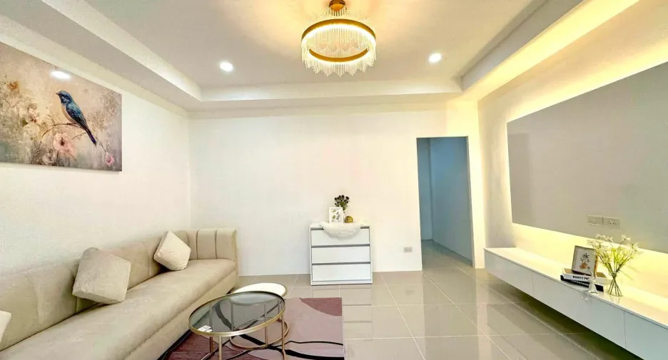 For sale 2 bedrooms townhouse in Bang Lamung, Chonburi