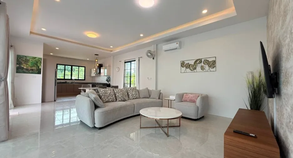 For sale 3 bedrooms villa in Huay Yai, Pattaya