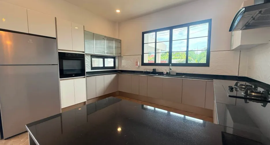 For sale 3 bedrooms villa in Huay Yai, Pattaya