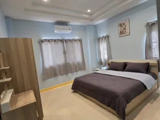 À louer 3 chambres maison à Bang Lamung, Chonburi