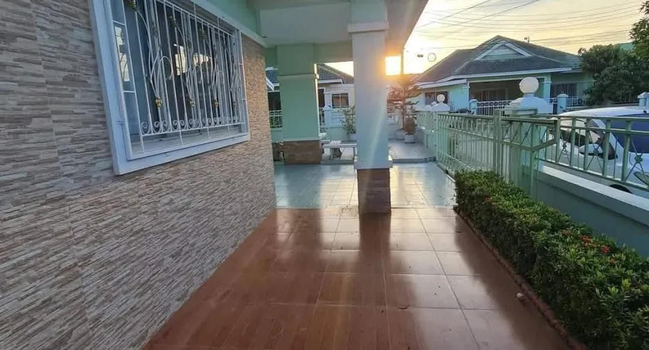 À louer 3 chambres maison à Bang Lamung, Chonburi