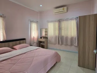 À louer 3 chambres maison à Bang Lamung, Chonburi