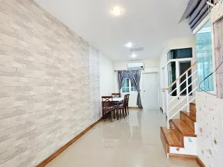 For sale 3 bedrooms townhouse in Mueang Chiang Rai, Chiang Rai