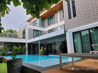 For sale 5 bedrooms house in Bang Lamung, Chonburi
