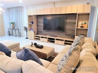 For sale 5 bedrooms house in Bang Lamung, Chonburi