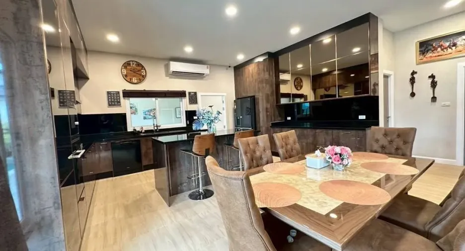For sale 3 bedrooms house in Huay Yai, Pattaya
