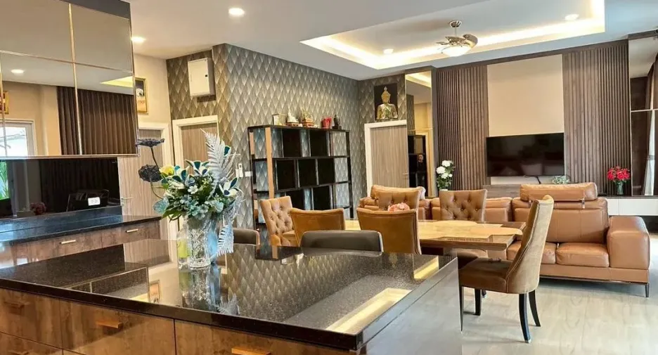 For sale 3 bedrooms house in Huay Yai, Pattaya