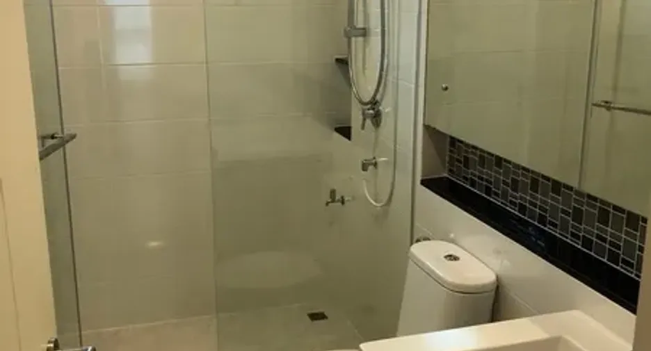 For rent and for sale 4 bedrooms house in Bang Kapi, Bangkok